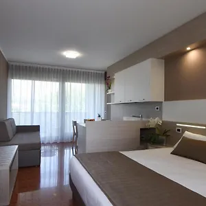 2* מלון דירות All'adige